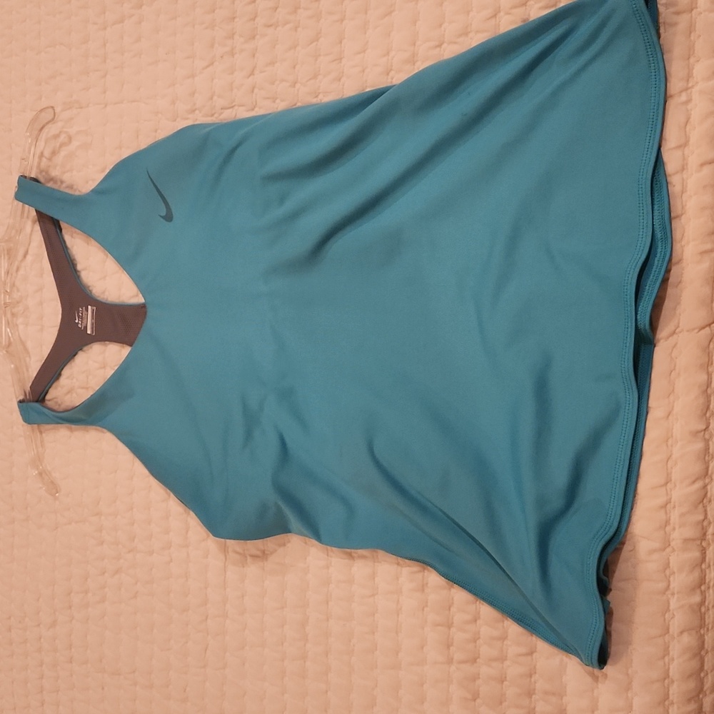 Ladies tennis top